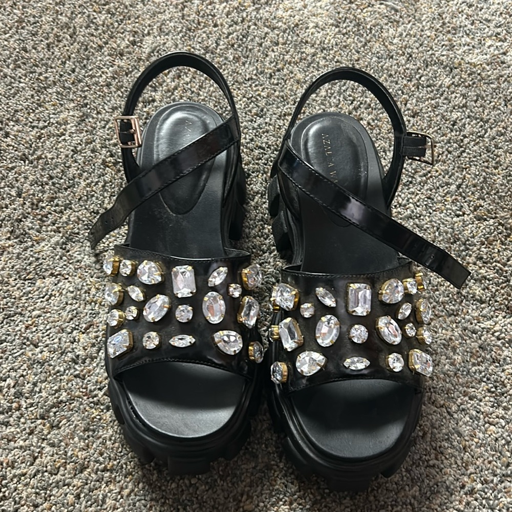 Azalea Wang Gem Platforms